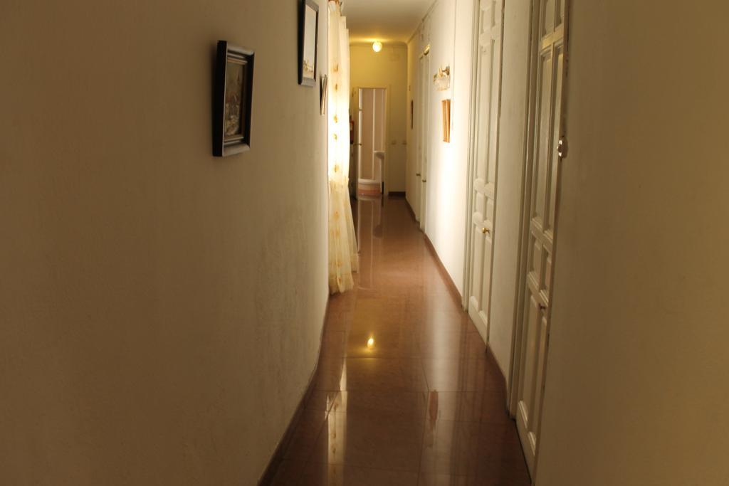 Hostal Graciela Madrid Exterior photo