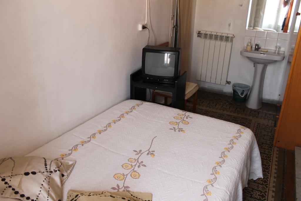Hostal Graciela Madrid Room photo